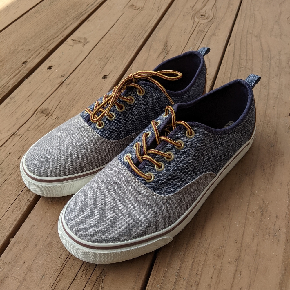 NWOT Old Navy Canvas/Denim Flats